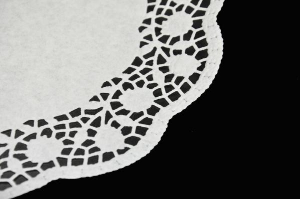 Spitzenpapier - Rosenmuster rund, weiss, 32 cm 250 Stück